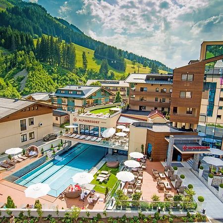 Alpinresort Valsaa - Sport & Spa Saalbach-Hinterglemm Esterno foto